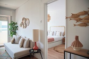 Sunset Bay View Renovated Apt, By Timecooler