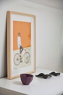 Bright Apt W Balcony, Ac, Parking, By Timecooler