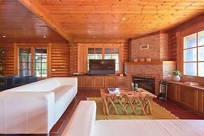 Beach & Golf Retreat W Amazing Pool, By Timecooler