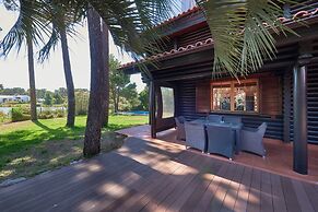 Beach & Golf Retreat W Amazing Pool, By Timecooler