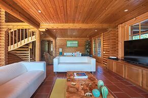 Beach & Golf Retreat W Amazing Pool, By Timecooler