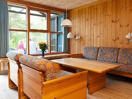 6 Person Holiday Home in Vaeggerlose