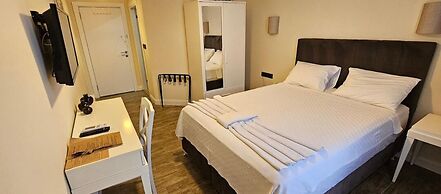 LİMİS OTEL