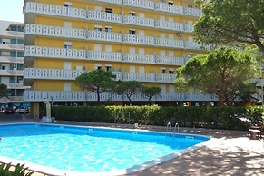 Apartment in Caorle Near Beach & Pool