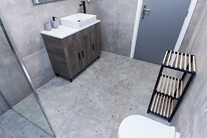 Minimalist Modern Nea Kifisia Studio