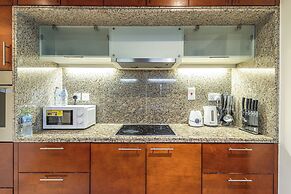 SuperHost - Chic Downtown Living 1BR in Dubai's South Ridge 5
