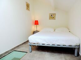 Authentic Stone Mas Retreat