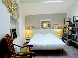 Authentic Stone Mas Retreat