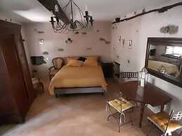 Charming 1930s Home in Altillac