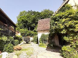 Charming 1930s Home in Altillac