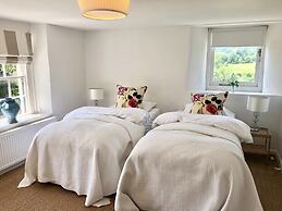 6-bed, Sleeps 16, Pets Allowed, Hot Tub
