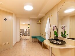 Nice Apartment in Langenfeld With Garden