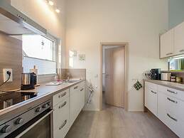 Amselgrun Modern Retreat
