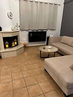 Olive Gem 2-bed Apt Sleeps 4 With Fireplace
