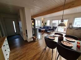 Holiday Home Apartment - East