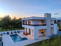 Villa Karlo