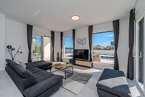 Villa Karlo
