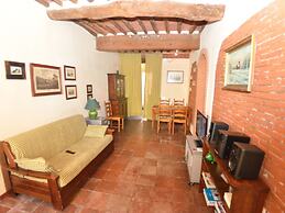 Lucca Central Garden Cottage
