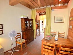 Lucca Central Garden Cottage