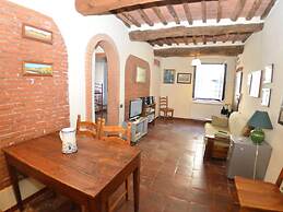 Lucca Central Garden Cottage
