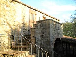 Farmhouse in Cortona With Pool