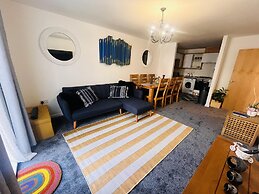 Beautiful 2 - Bed Apartment in Aylesbury