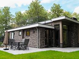 Elegant Country Chalet in Guelders