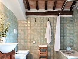 Villa in Umbria With Private Saltwater Pool