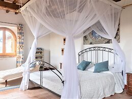 Villa in Umbria With Private Saltwater Pool
