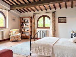 Villa in Umbria With Private Saltwater Pool