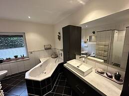 Milan Modern Retreat