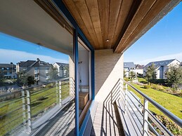 Apartment Overlooking the Green Surroundings