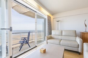 Apartment With 2 Bedrooms and sea View