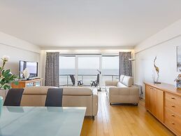 Apartment With 2 Bedrooms and sea View