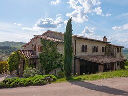 Villa in Umbria With Private Pool & Valley Views
