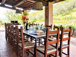 Villa in Umbria With Private Pool & Valley Views
