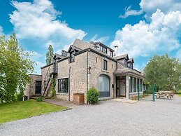 Villa in Ardennes With Sauna and Jacuzzi