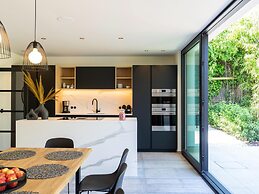 Luxury Villa With Pool & Sauna Kortrijk
