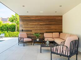 Luxury Villa With Pool & Sauna Kortrijk