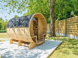 Luxury Villa With Pool & Sauna Kortrijk