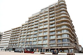 Seaside Comfort With Parking