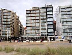 Seaside Comfort With Parking