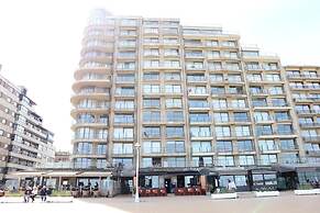 Seaside Comfort With Parking