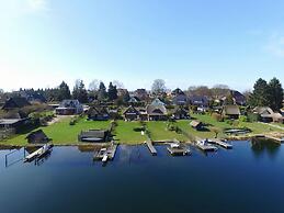 Schaal Lake Residence