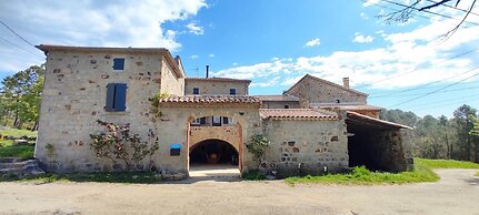 Renovated Farmhouse Escape