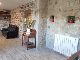 Renovated Farmhouse Escape