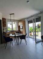 Garden Magic Comfortable Holiday Residence