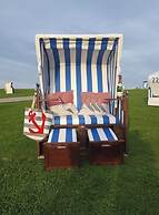 Watt's Dream Close to the Beach
