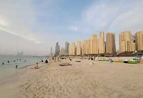 2BR Luxury Apartment Marina View