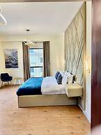 2BR Luxury Apartment Marina View